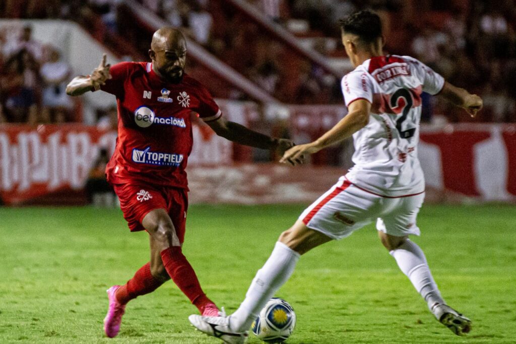 Empate entre Náutico e CRB no Recife