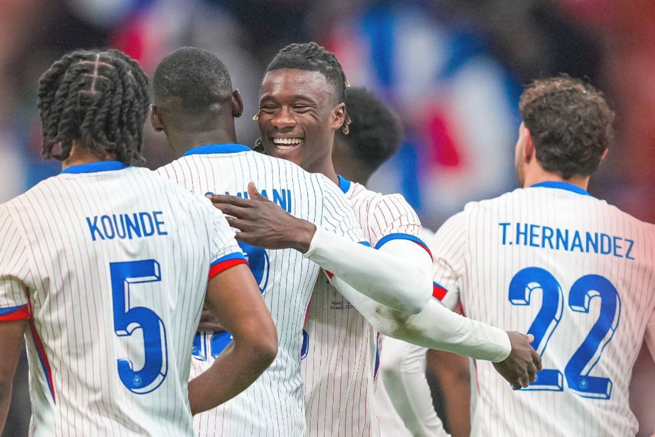 França saiu com a vitória sobre o Chile em amistoso (Foto: Reprodução)