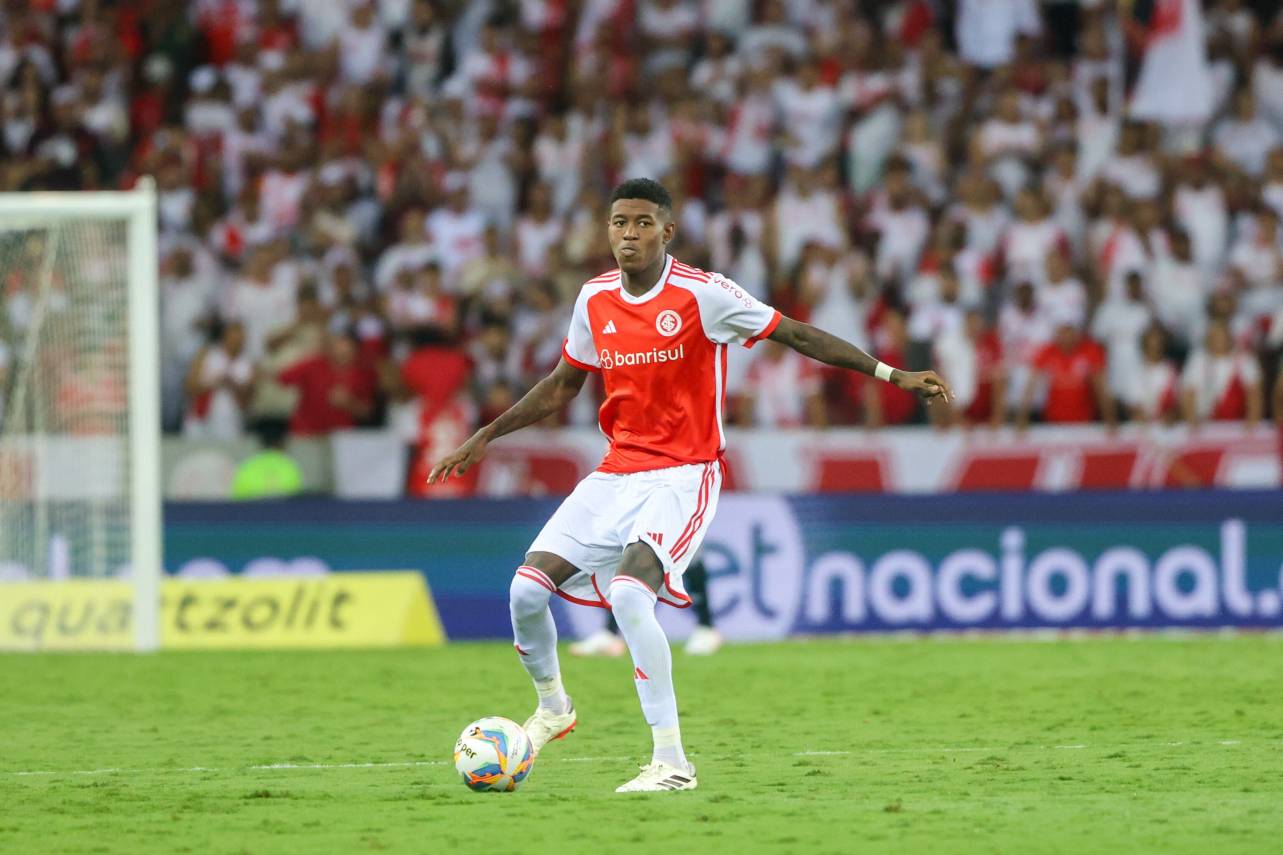 Robert Renan prometeu trabalhar para recuperar a confiança do torcedor. Foto: Ricardo Duarte/Internacional
