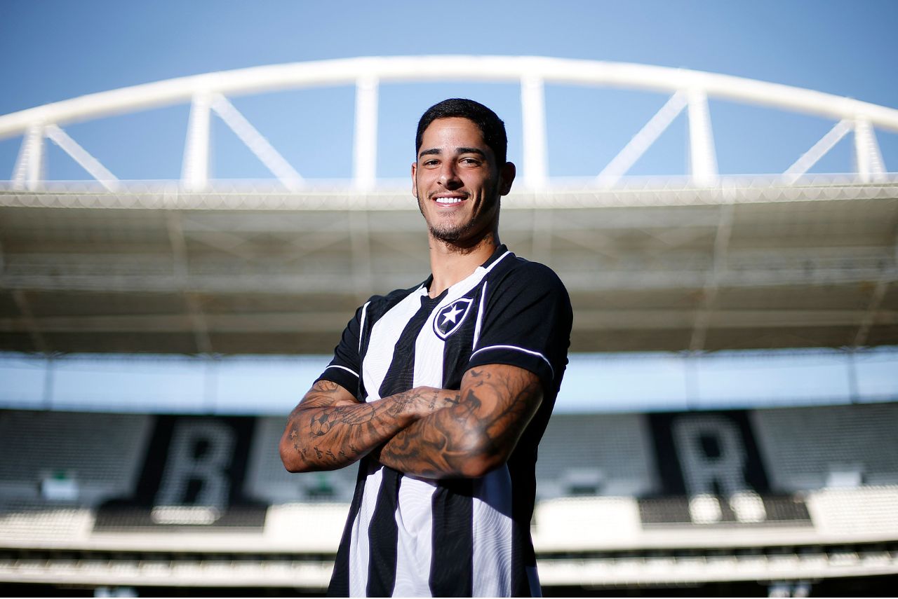 Jp Galvão foi emprestado pelo Botafogo à Chapecoense (Foto: Vitor Silva/BFR)