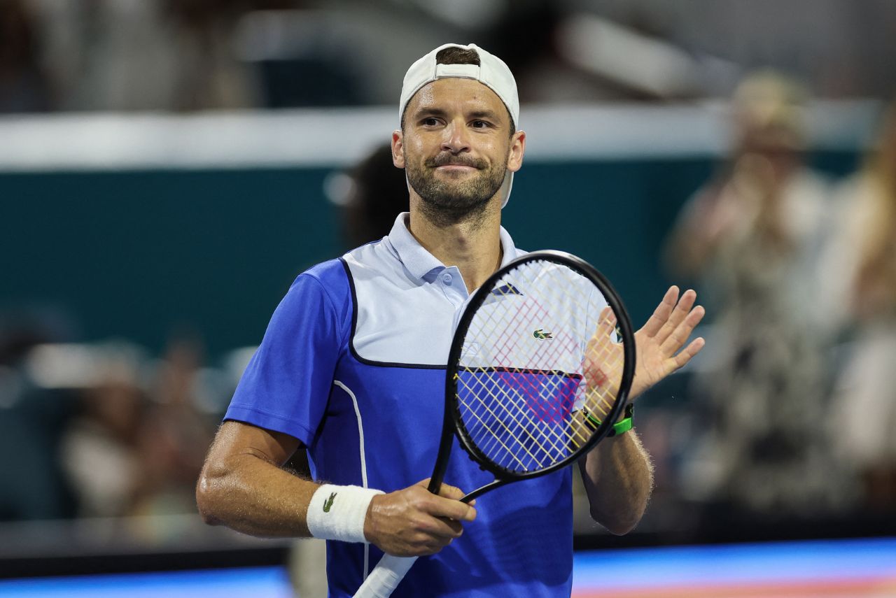 Dimitrov comemora vitória nos Estados Unidos