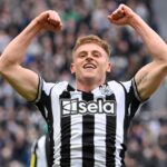 Barnes foi o herói do Newcastle