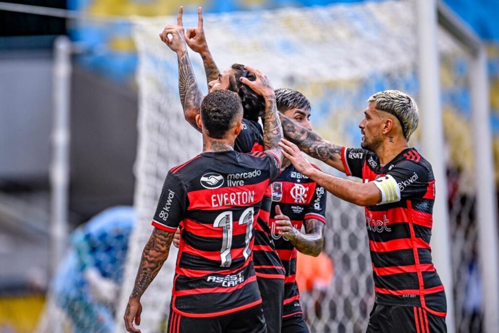 Pedro marcou o gol 13 mil do Flamengo na vitória sobre o Nova Iguaçu (Foto: Marcelo Cortes/CRF)