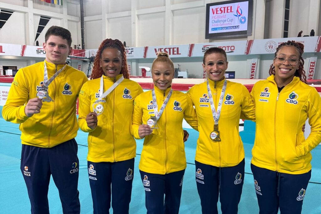 Jade Barbosa e equipe do Brasil na Turquia