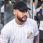 Neymar na Vila Belmiro para jogo do Santos