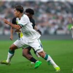 O Al-Ahli venceu o jogo com uma assistência de Roberto Firmino. Foto: Reprodução/X