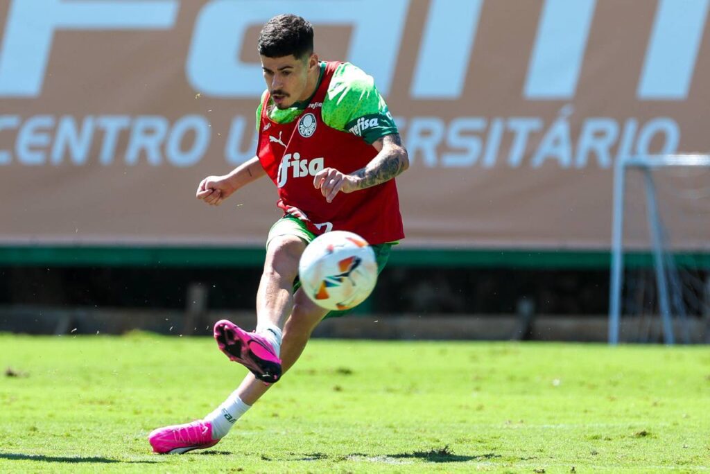Rômulo já está treinando com o elenco do Palmeiras. Foto: Fábio Menotti/Palmeiras