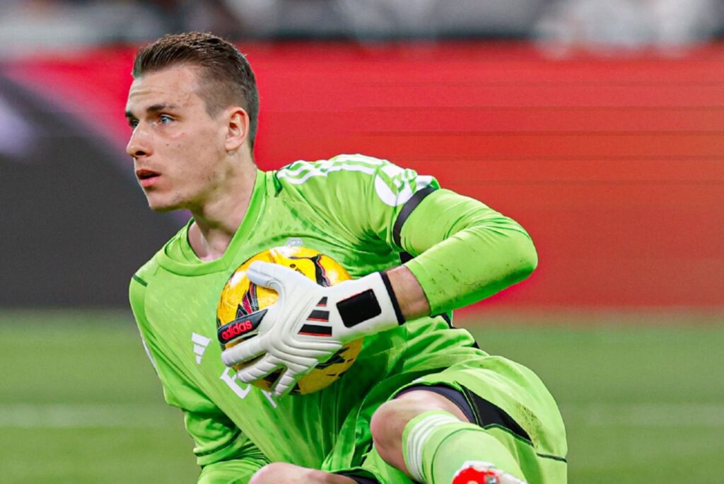 Goleiro Lunin vive bom momento no Real Madrid