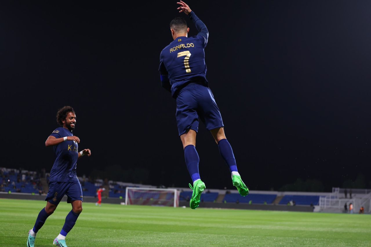 CR7: Cristiano Ronaldo comemora gol pelo Al-Nassr contra o Abha em 2024