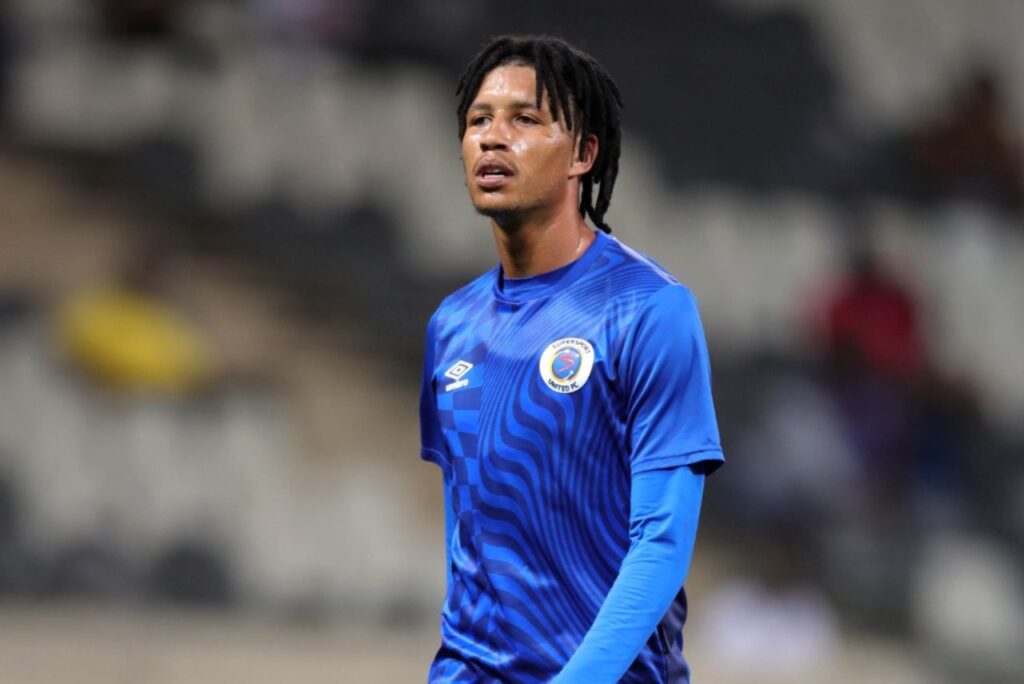 Zagueiro em campo pelo SuperSport United