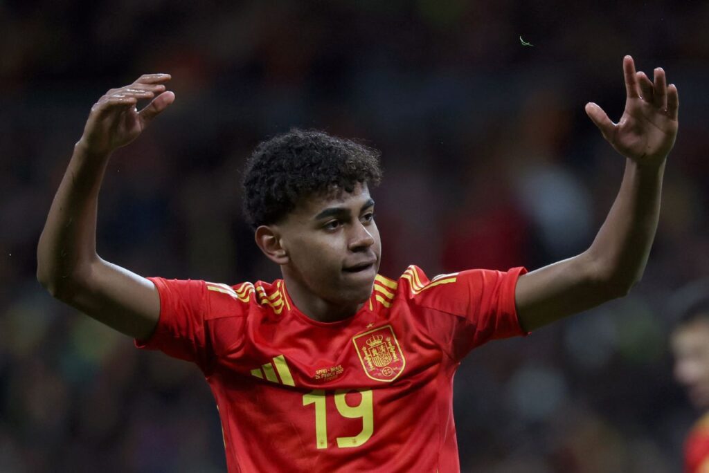 Lamine Yamal pela Espanha