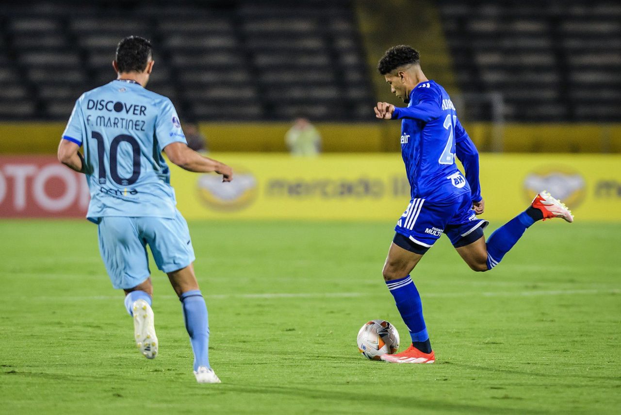 Cruzeiro empatou sem gols no Equador