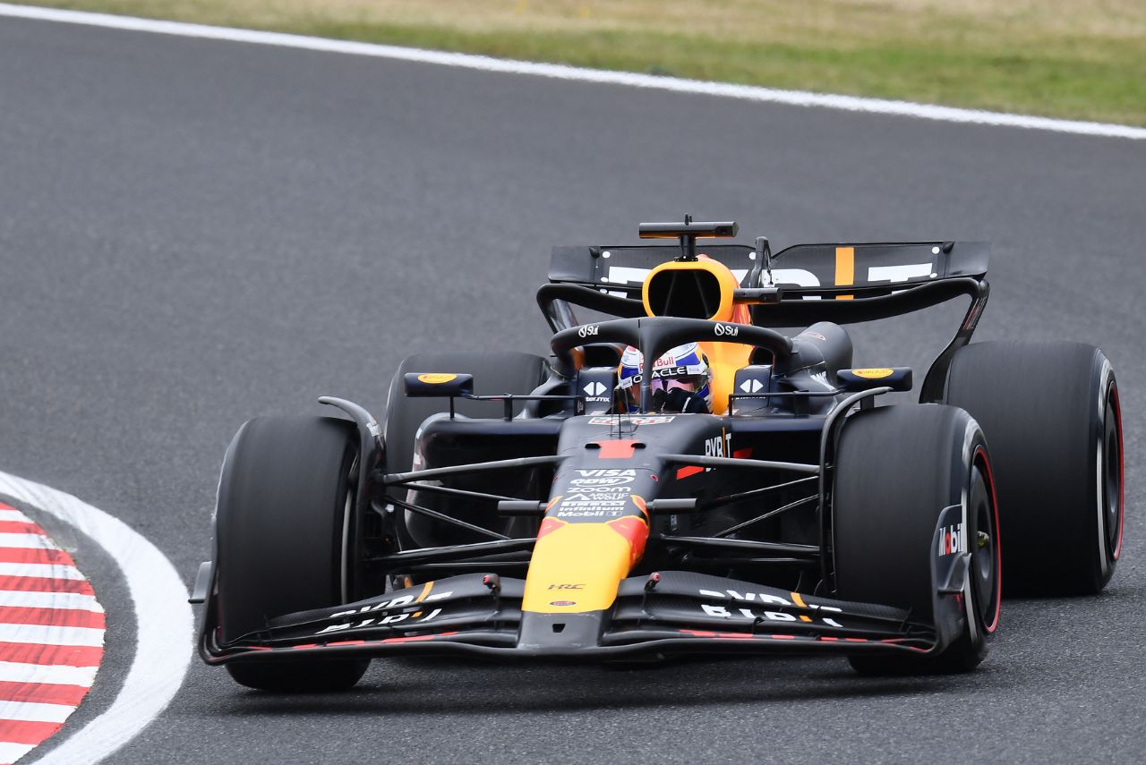 Verstappen na pista de Suzuka