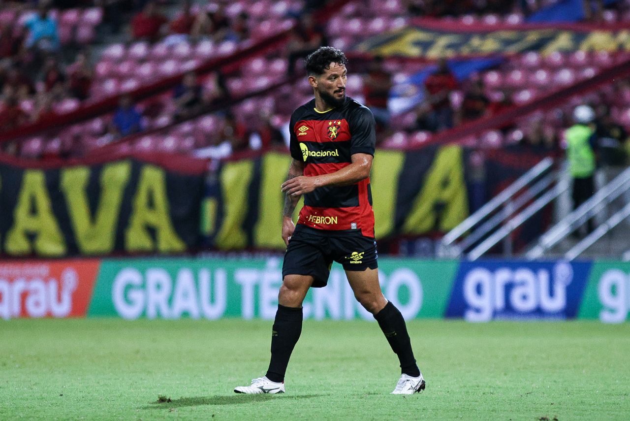 Arthur Caíke no Sport