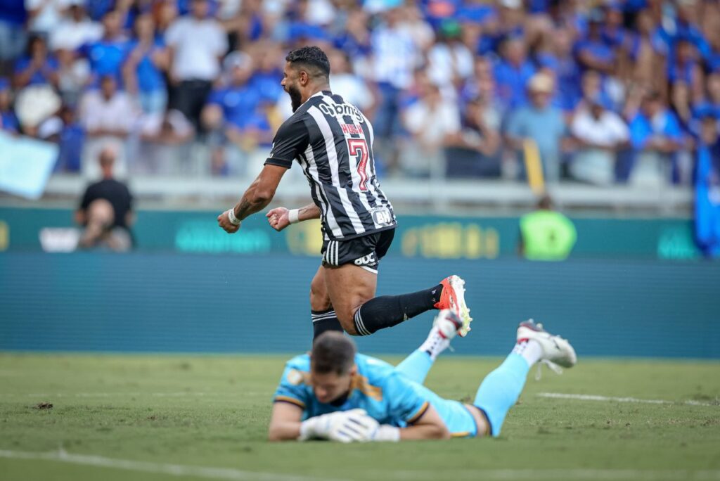 Hulk marcou na vitória do Atlético-MG sobre o Cruzeiro (Foto: Pedro Souza/CAM)