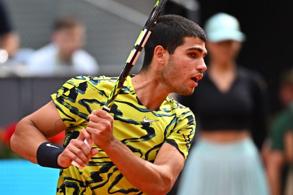 Tenista Carlos Alcaraz em jogo do Masters 1000 de Miami em 2023