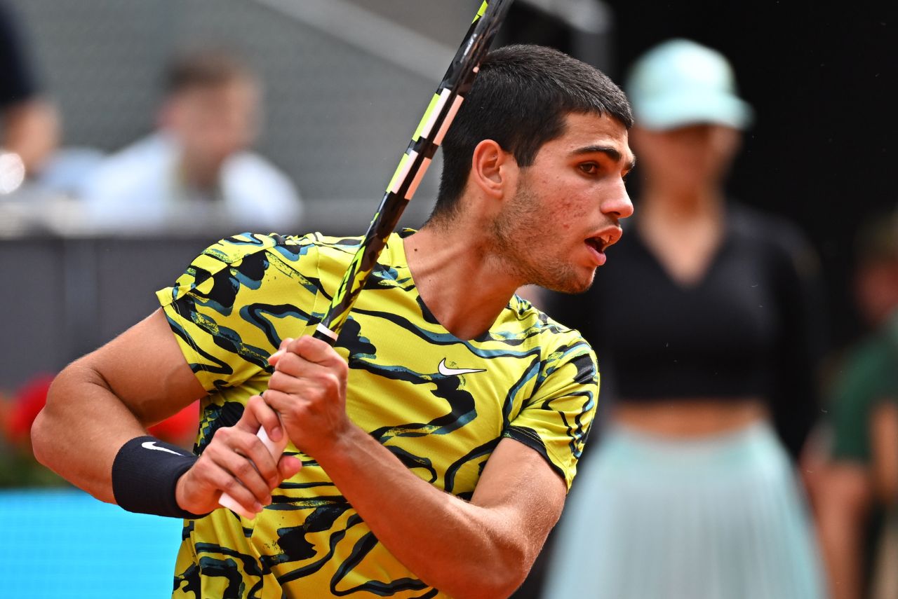 Tenista Carlos Alcaraz em jogo do Masters 1000 de Miami em 2023