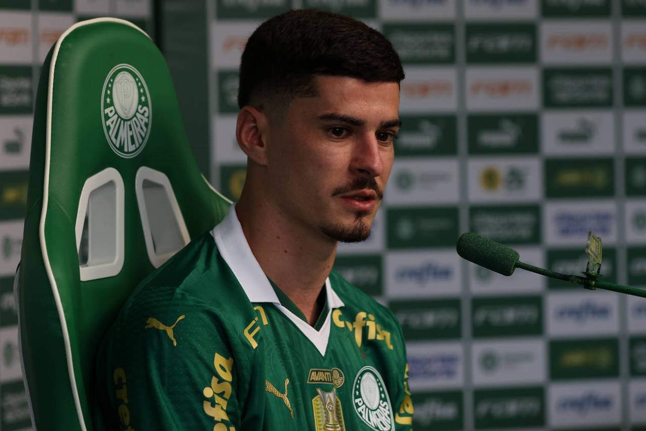 Rômulo também falou sobre a sua admiração pelo meia Raphael Veiga. Foto: Cesar Greco/Palmeiras