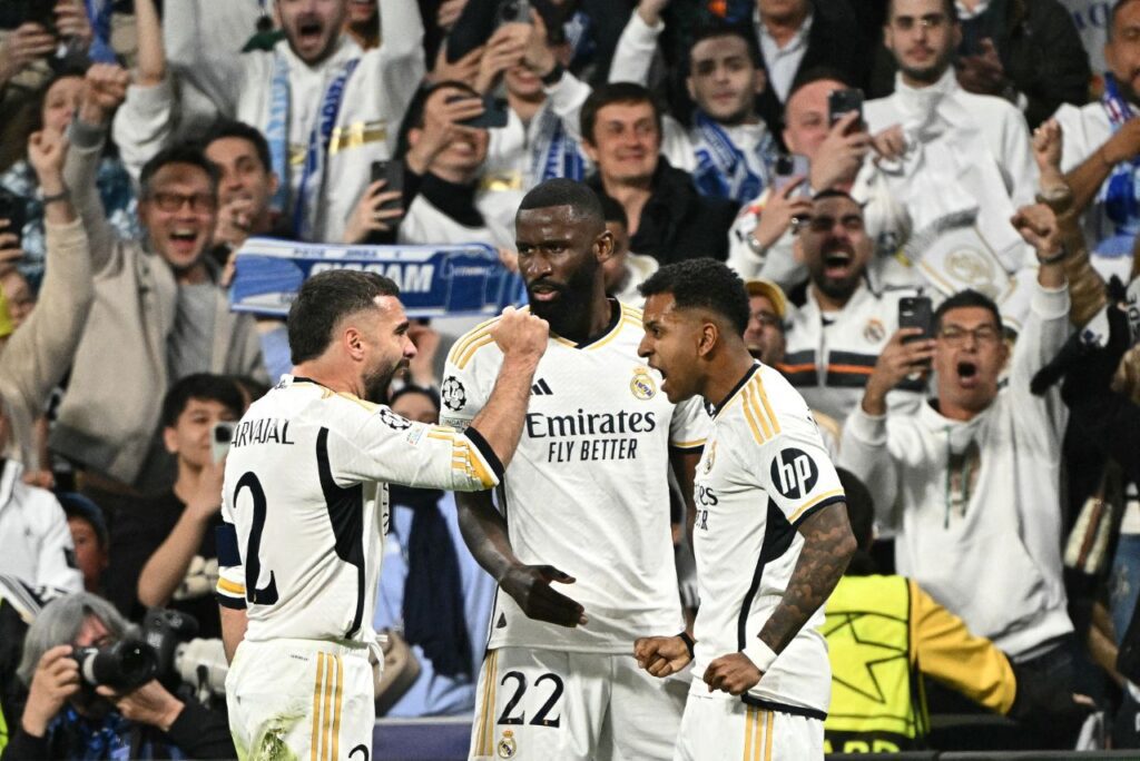 Rodrygo comemora gol pelo Real Madrid