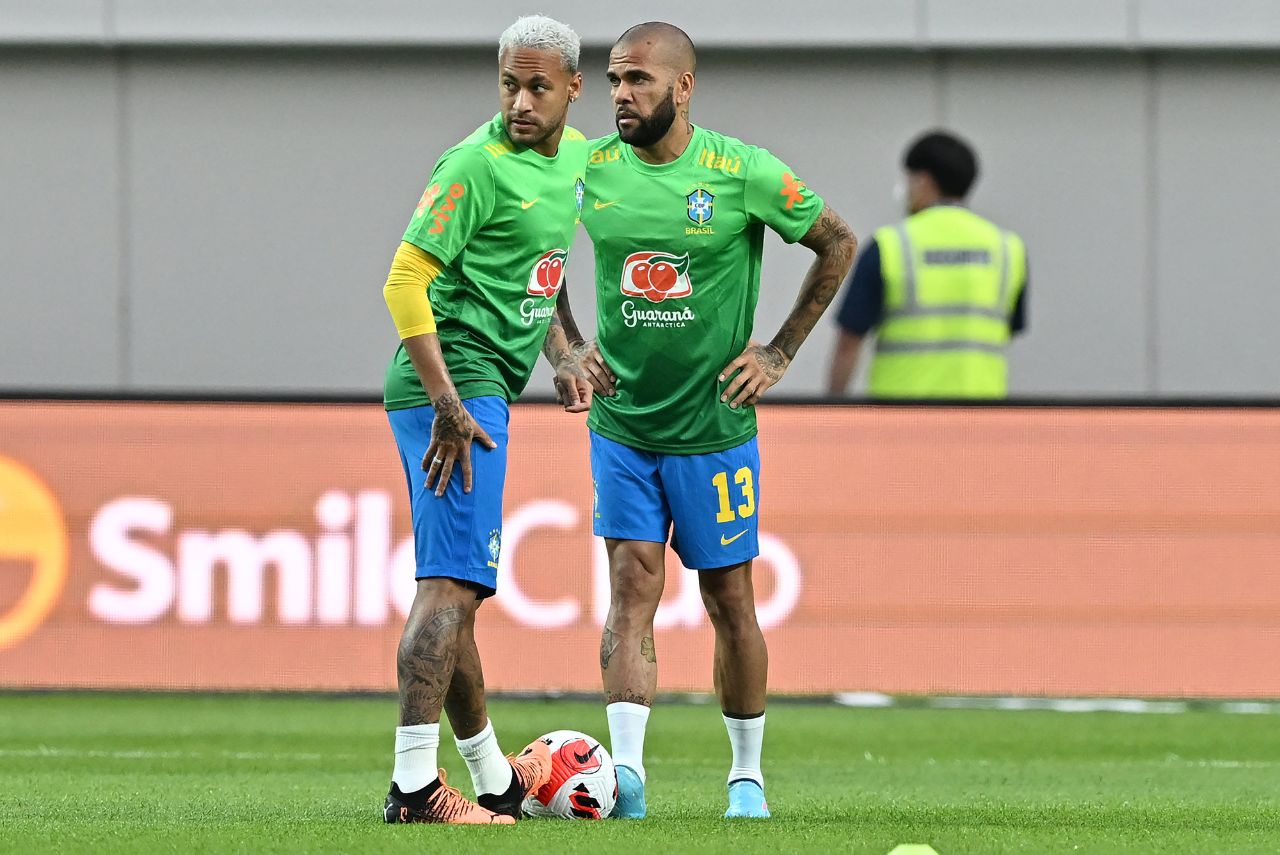 Neymar e Daniel Alves pela Seleção Brasileira