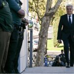 Pedro Rocha, sucessor de Rubiales, em um tribunal da Espanha (Foto: Javier Soriano/AFP)