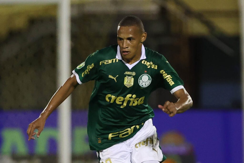 Jhon Jhon, do Palmeiras, é alvo do Bragantino