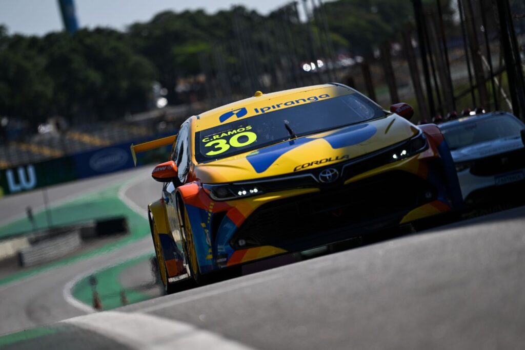 Carro da Ipiranga Racing de Cesar Ramos em Interlagos na Stock Car em 2024