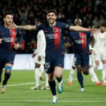 Zagueiro brasileiro comemora gol pelo PSG