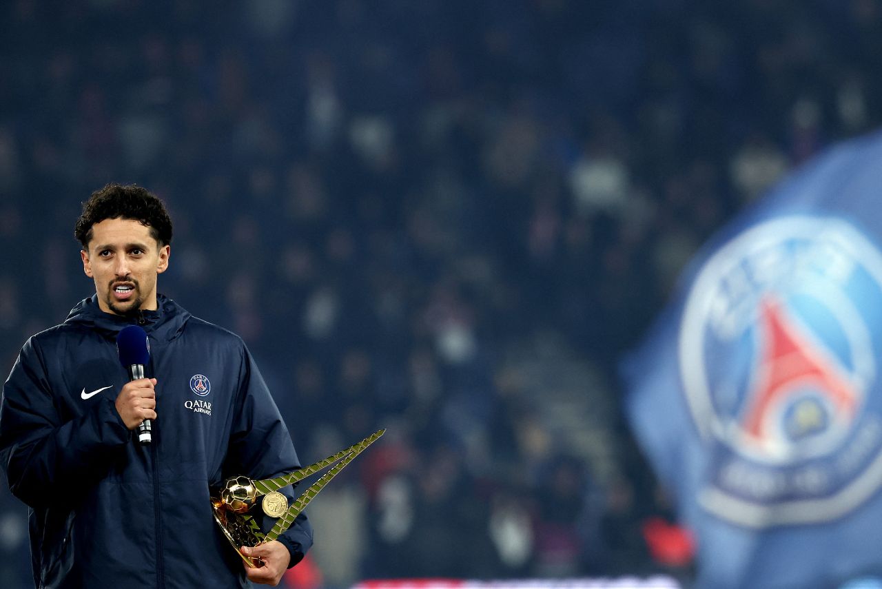 Marquinhos é homenageado pelo PSG