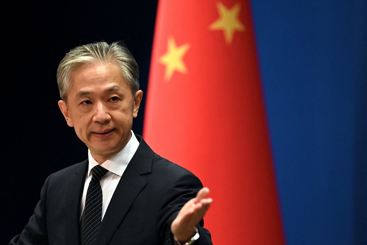 Wang Wenbin comentou sobre caso nas Olimpíadas de Tóquio (Foto: Noel Celis/AFP)