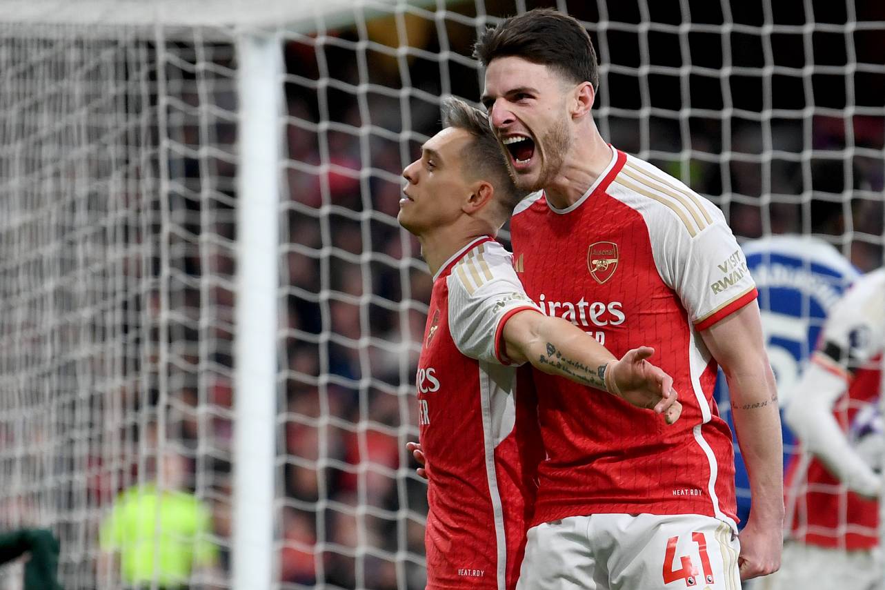 O Arsenal está a poucas rodadas de conquistar a Premier League. Foto: Reprodução/X