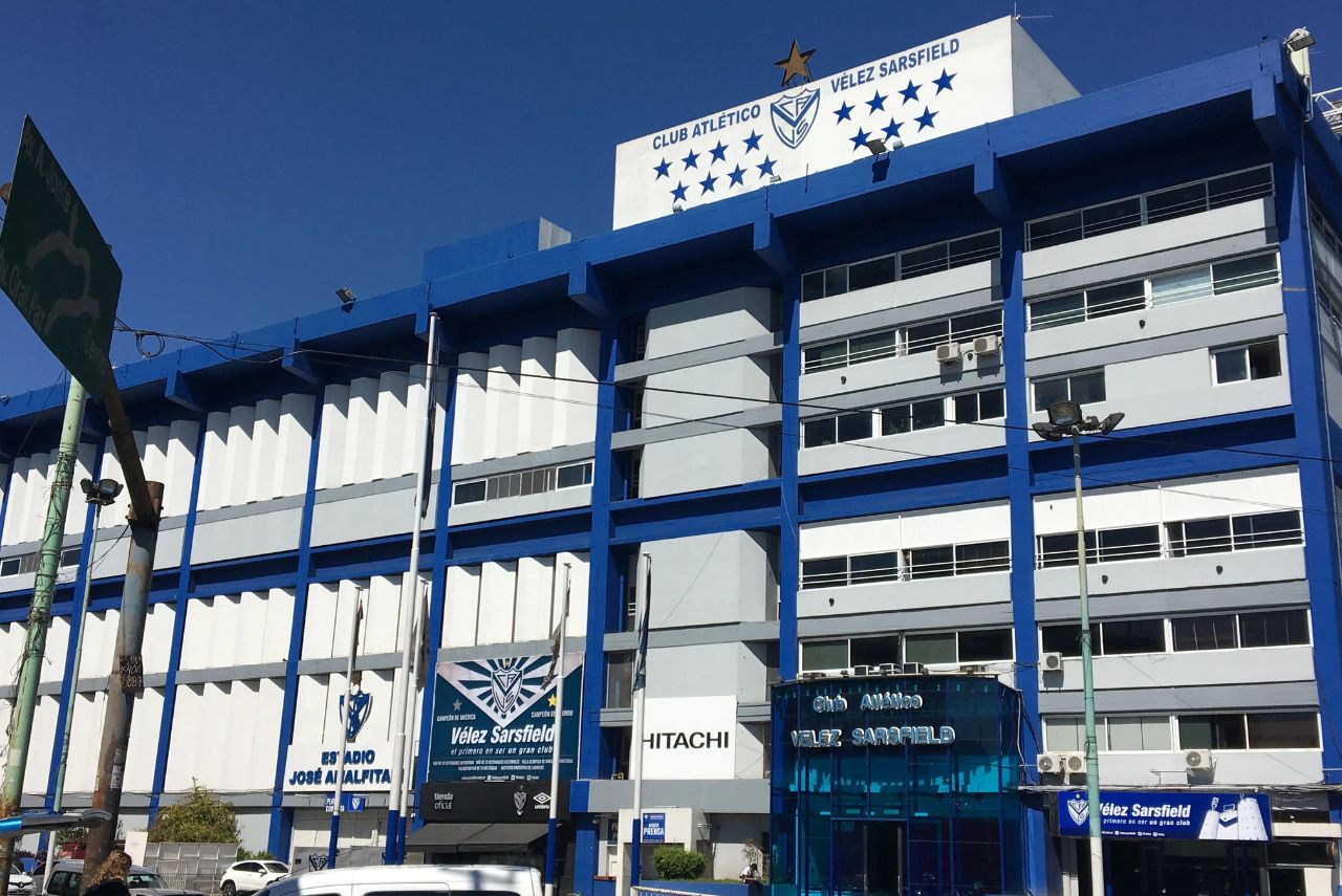 Episódio ocorreu após partida do Vélez Sarsfield contra o Atlético Tucumán (Foto: Monique Silva)