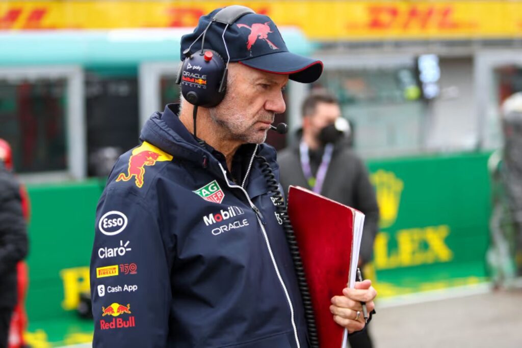 Engenheiro Adrian Newey, da Red Bull, em corrida da Fórmula 1