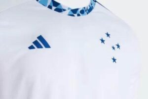 Segundo uniforme do Cruzeiro será lançado nesta sexta (Foto: Reprodução)