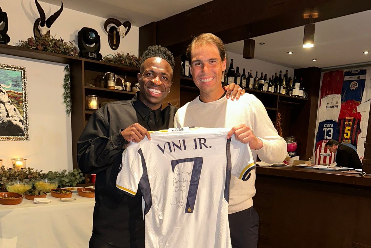 Vini Jr e Rafael Nadal se encontraram em Madrid nesta quarta (Foto: Reprodução)