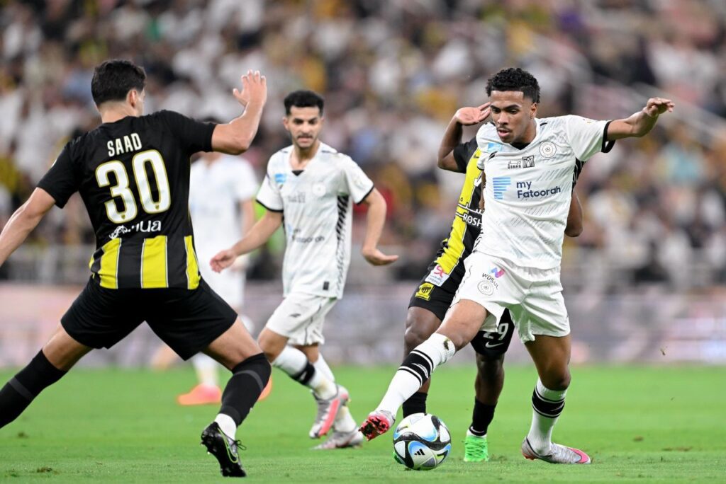 Al-Shabab venceu o Al-Ittihad pelo Campeonato Saudita (Foto: Reprodução)