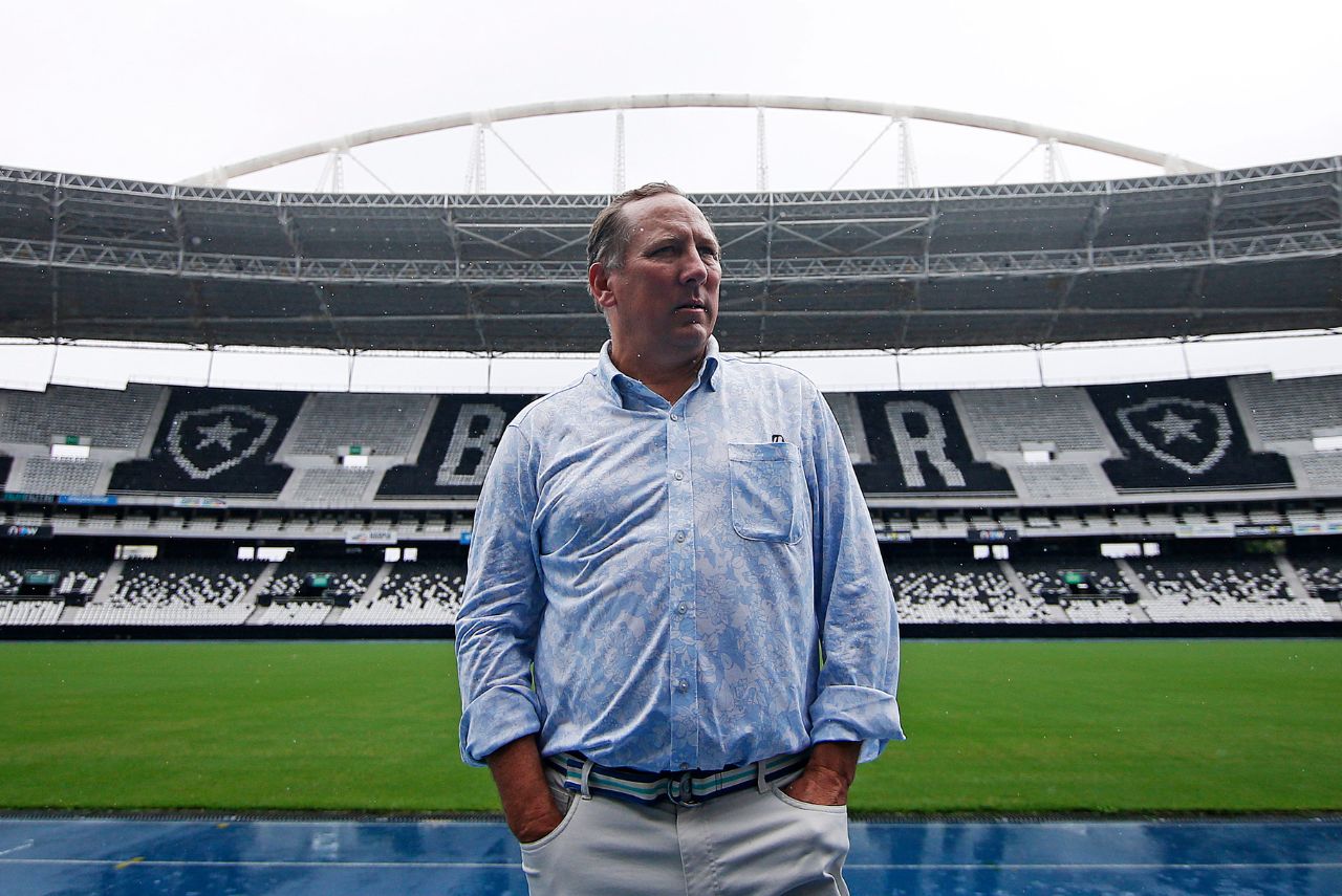 John Textor terá que cumprir 17 dias de suspensão (Foto: Vítor Silva/BFR)