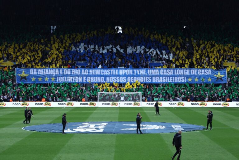 <p>Torcida do Newcastle fez bela homenagem aos brasileiros. Foto: Reprodução/NUFC</p>
