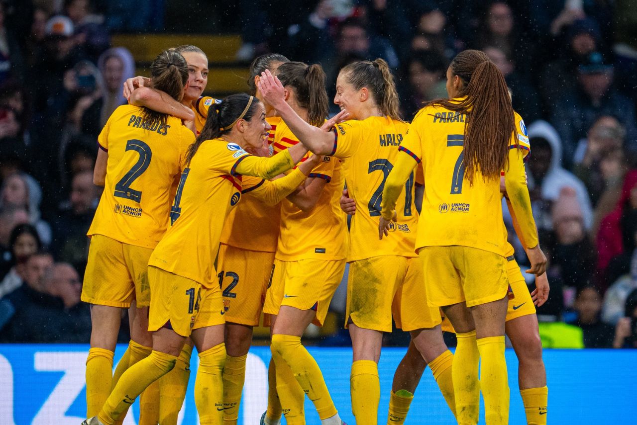 Jogadoras do Barcelona comemoram grande vitória