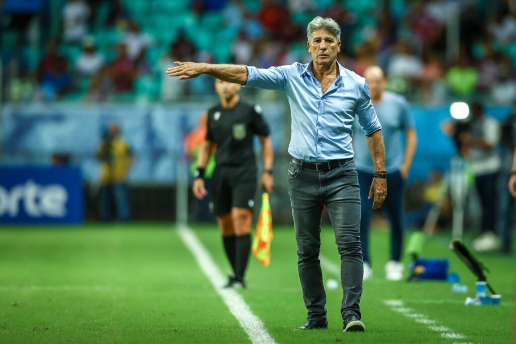 Renato Gaúcho abandonou o campo durante partida entre Grêmio e Bahia (Foto: Lucas Uebel/GFBPA)