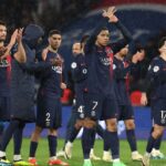 Jogadores do PSG após empate contra o Le Havre