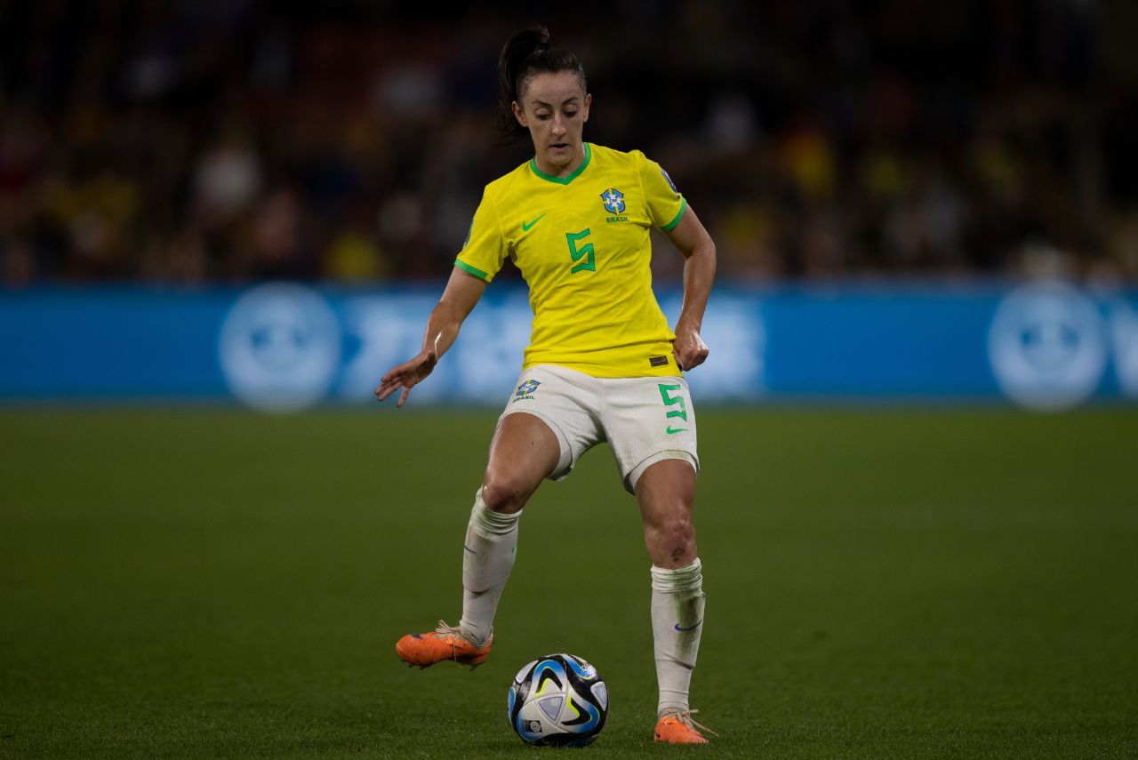 Luana Bertolucci, meio-campista da Seleção Brasileira (Foto: Thais Magalhães/CBF)