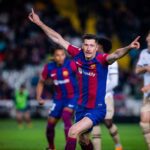 Lewandowiski marcou três vezes na vitória do Barcelona. Foto: Reprodução/X