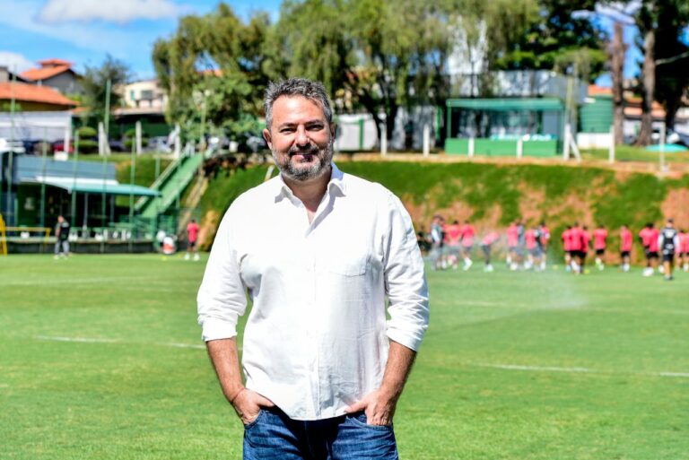 <p>Alexandre Mattos está de volta ao Cruzeiro (Foto: Mourão Panda/América)</p>
