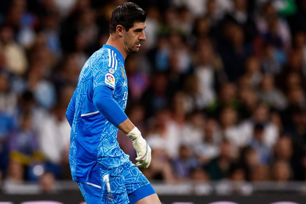 Goleiro Thibaut Courtois em jogo do Real Madrid em 2023