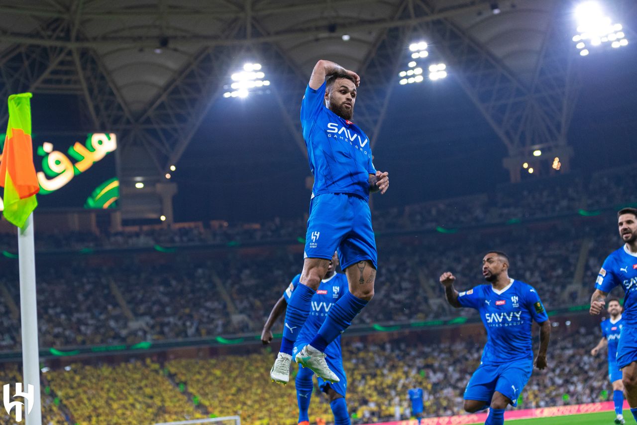 Atacante Michael comemora gol pelo Al-Hilal na Copa do Rei Saudita