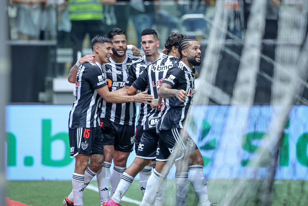 Jogadores do Atlético-MG comemoram gol sobre o Sport