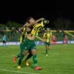 Mateus Anderson comemora gol do Ypiranga