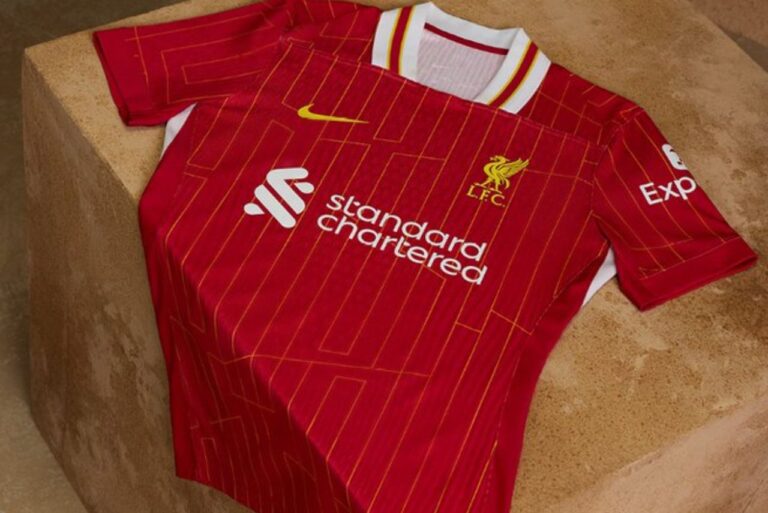 <p>Novo uniforme do Liverpool. Foto: Reprodução/LFC</p>
