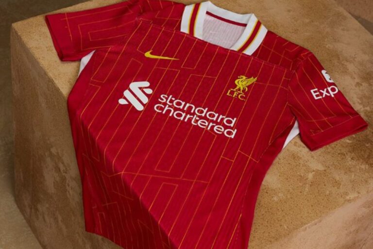 <p>Novo uniforme do Liverpool. Foto: Reprodução/LFC</p>
